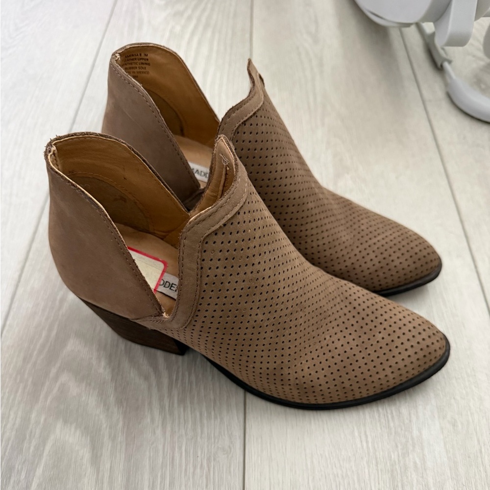 Steve Madden Tan Ankle Booties